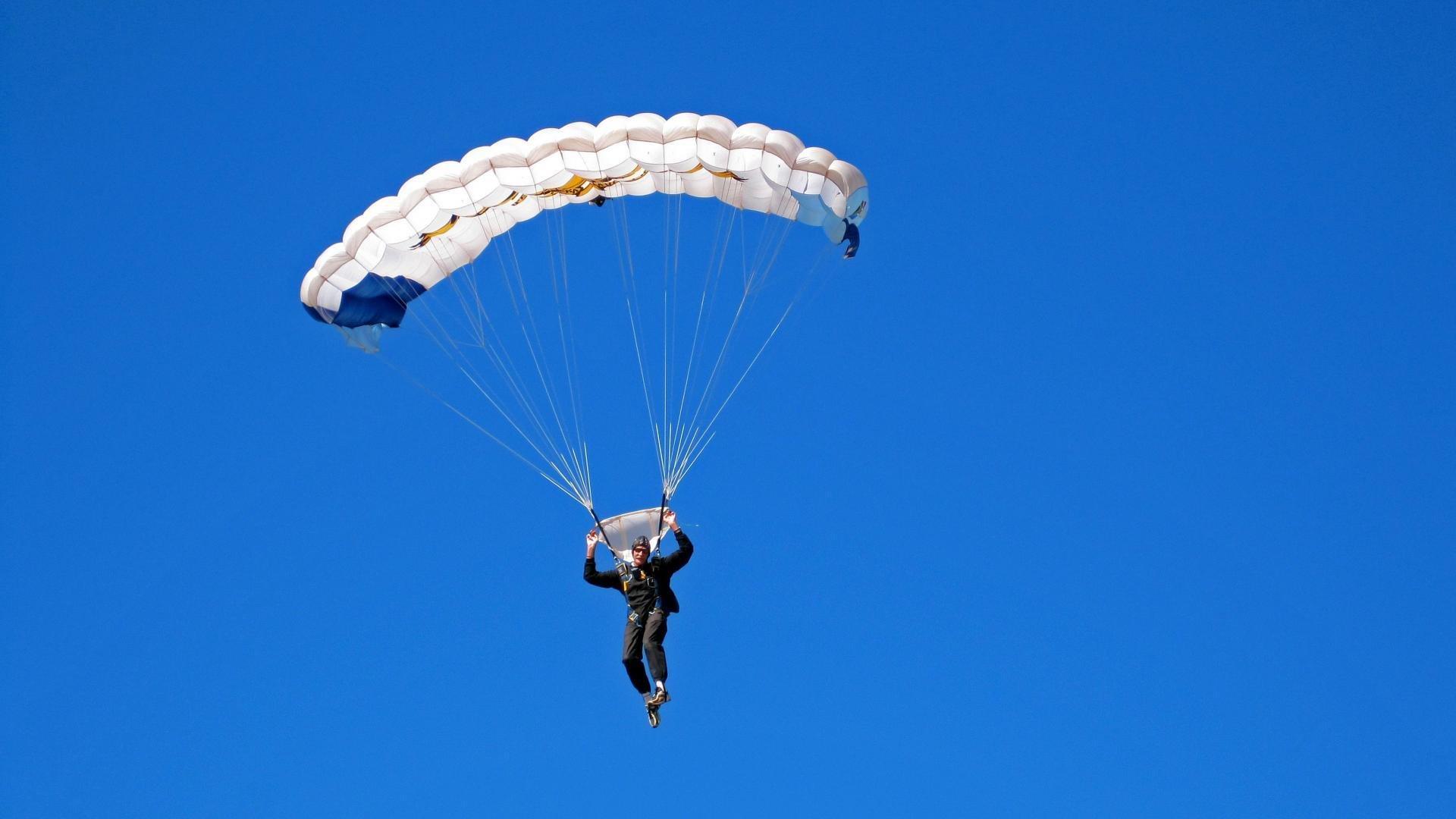 中国花样游泳队巴黎奥运备战进入冲刺阶段，新编排惊艳亮相