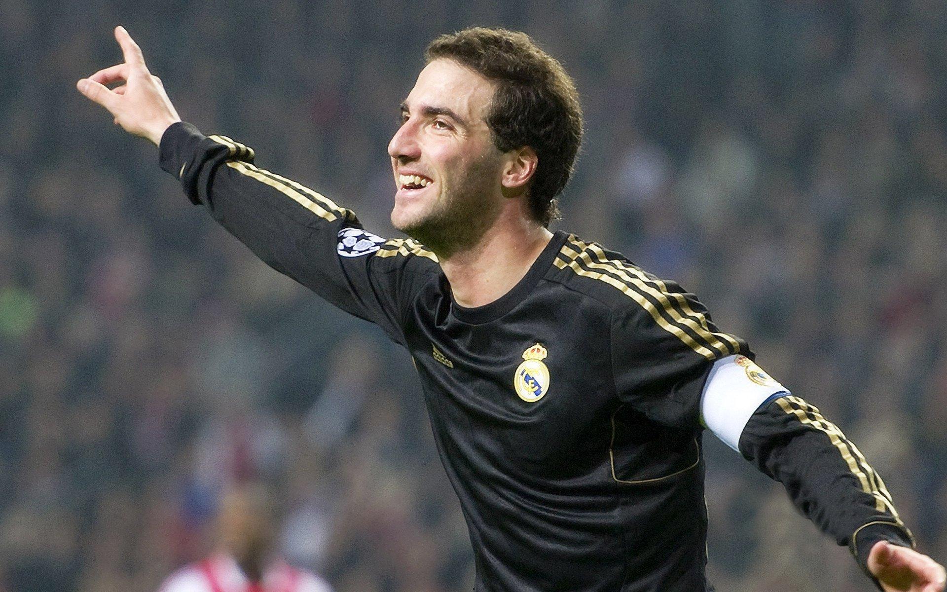 中国滑雪新星闪耀国际赛场，谷爱凌再创历史摘金